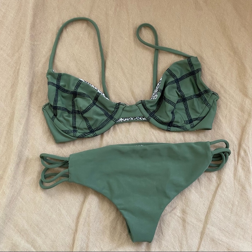 Acacia Set